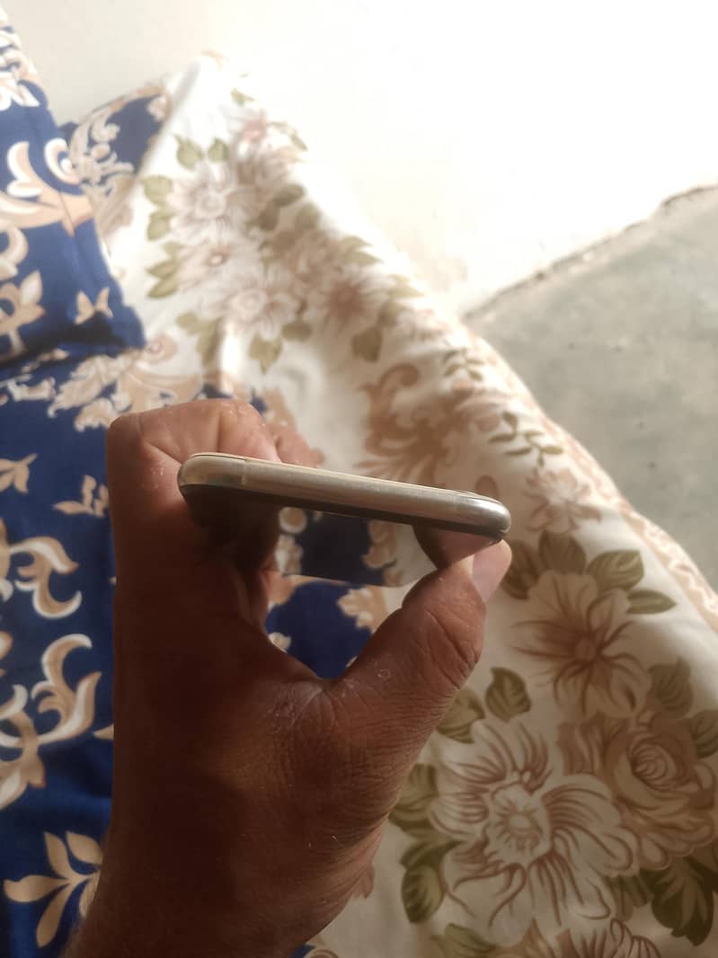 Apple iPhone X 2
