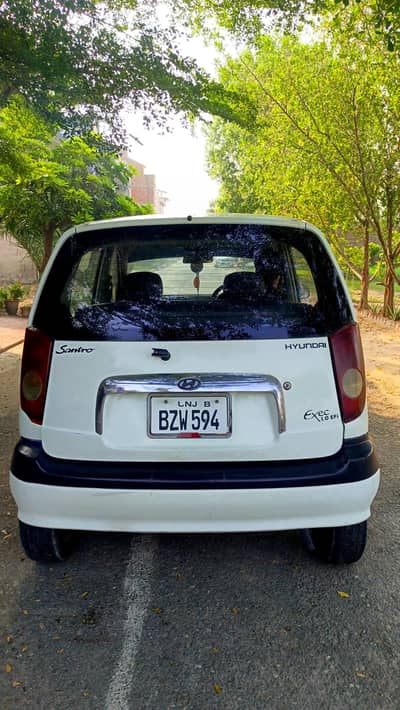 santro 2004 executive