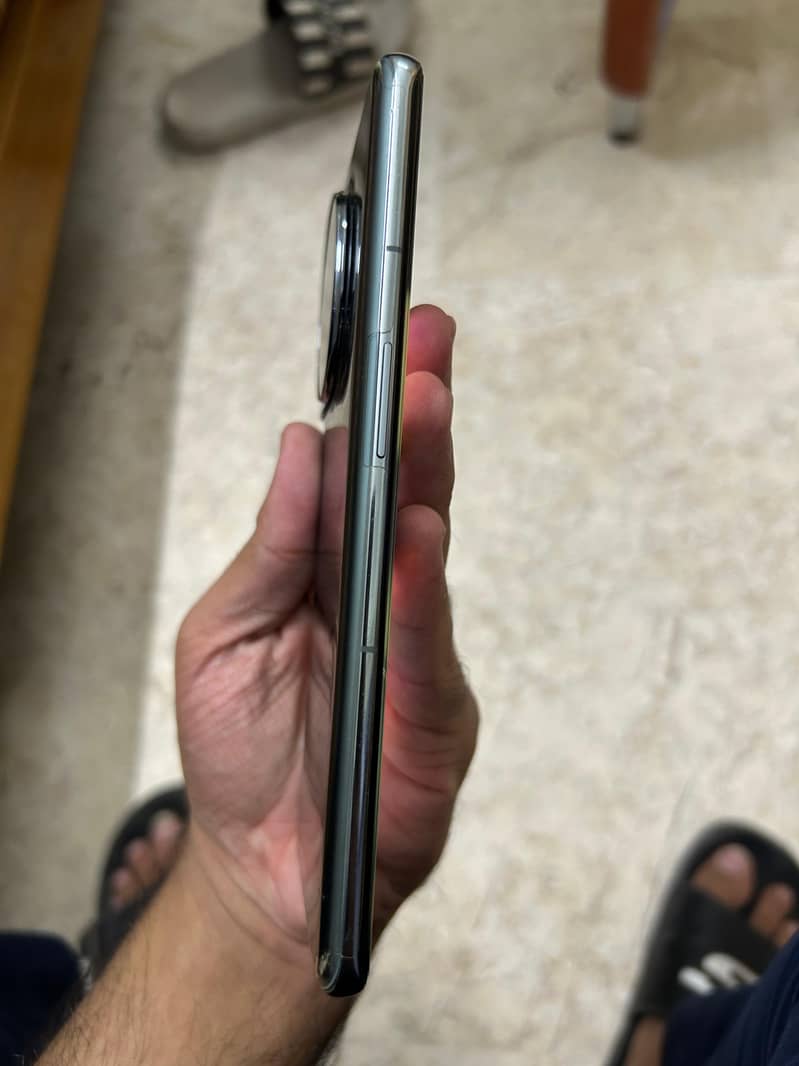 One Plus 11 4