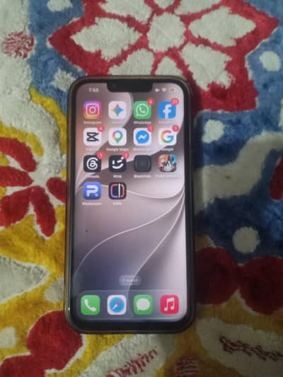 Apple iPhone 13