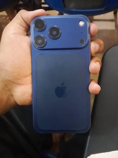 Apple iPhone XR convert 17 pro blue coller