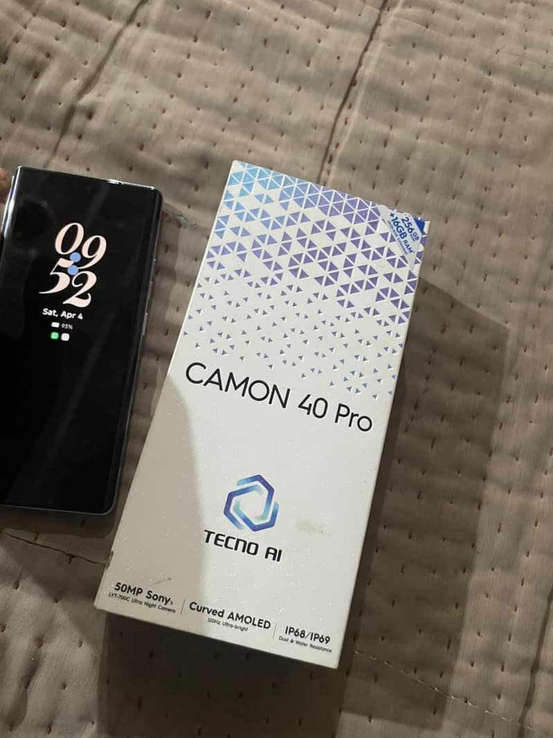 Tecno CAMON 40 Pro 0
