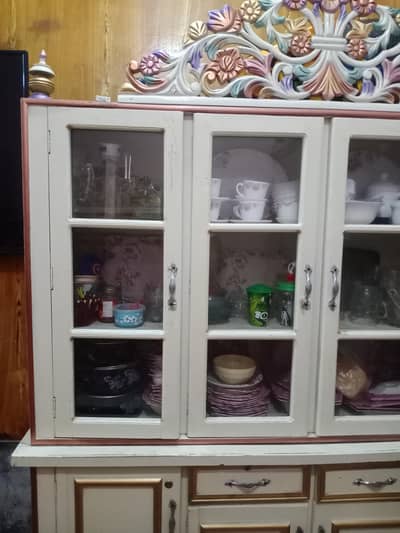 ​Wooden Crockery Showcase for Sale in Excellent Condition