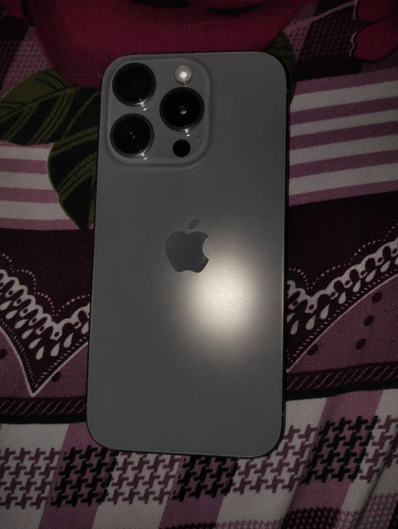 iPhone 15 pro 0