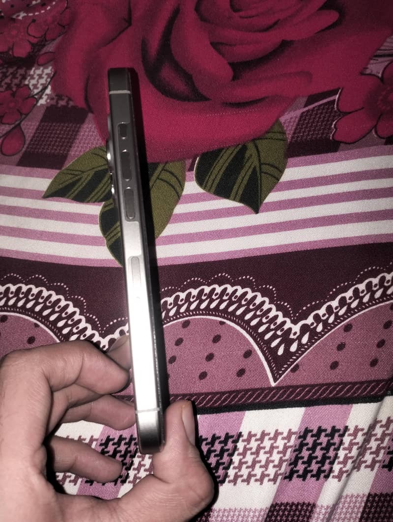 iPhone 15 pro 1