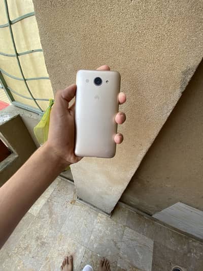 Huawei Y7