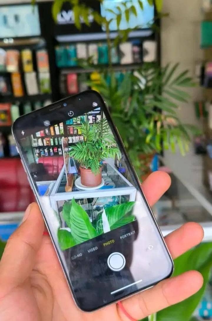 Apple iPhone X 0