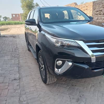 Toyota Fortuner V 2018 for urgent sale