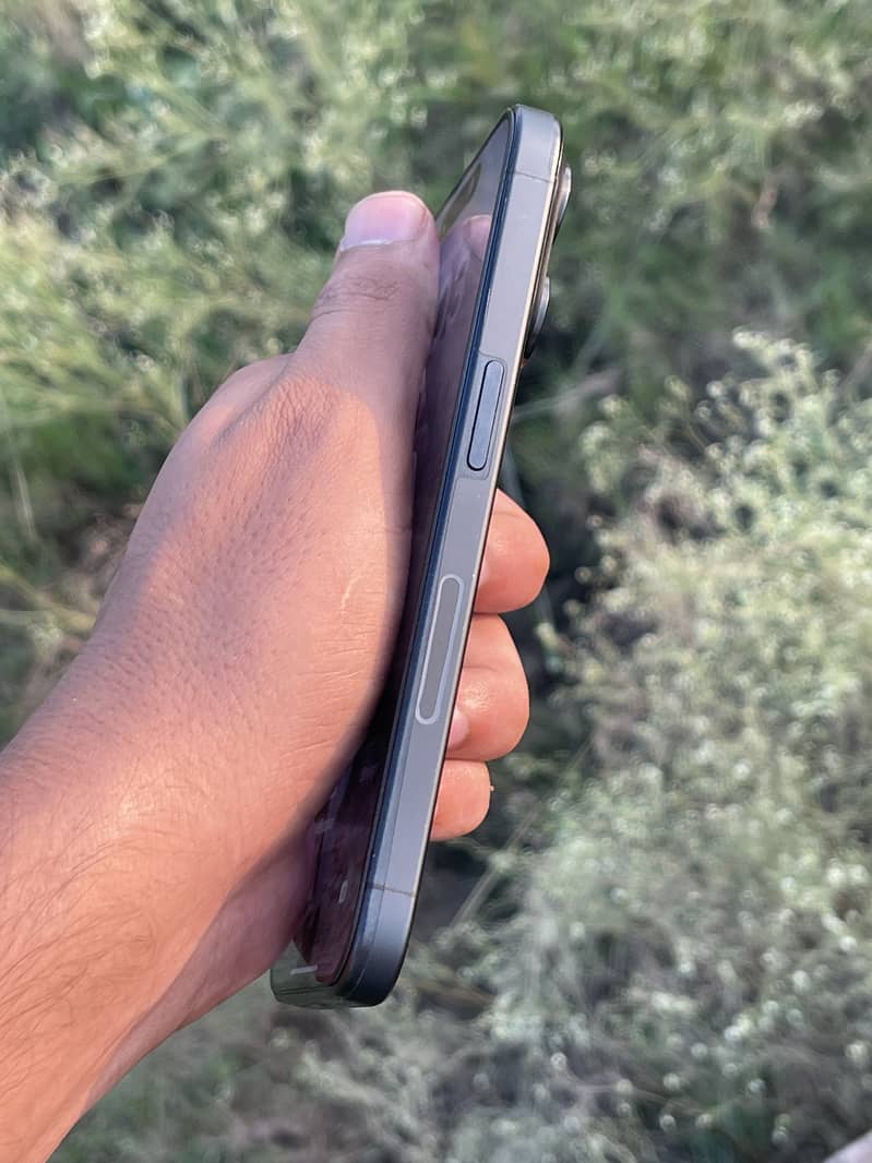 Apple iPhone 15 Pro 5