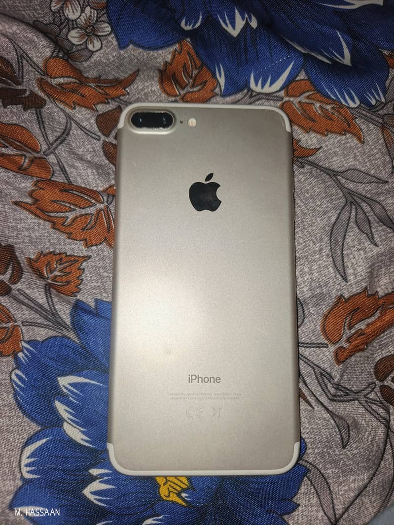 Apple iPhone 7 Plus 0