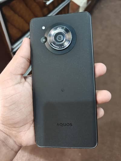Sharp Aquos R7 - official pta approved 10/10
