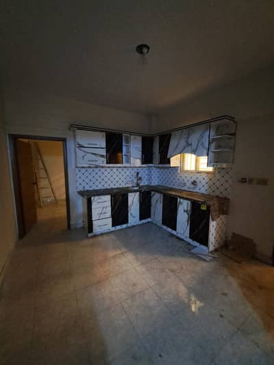 Prime Location 2000 Square Feet Flat In Parsi Colony Is Available For sale