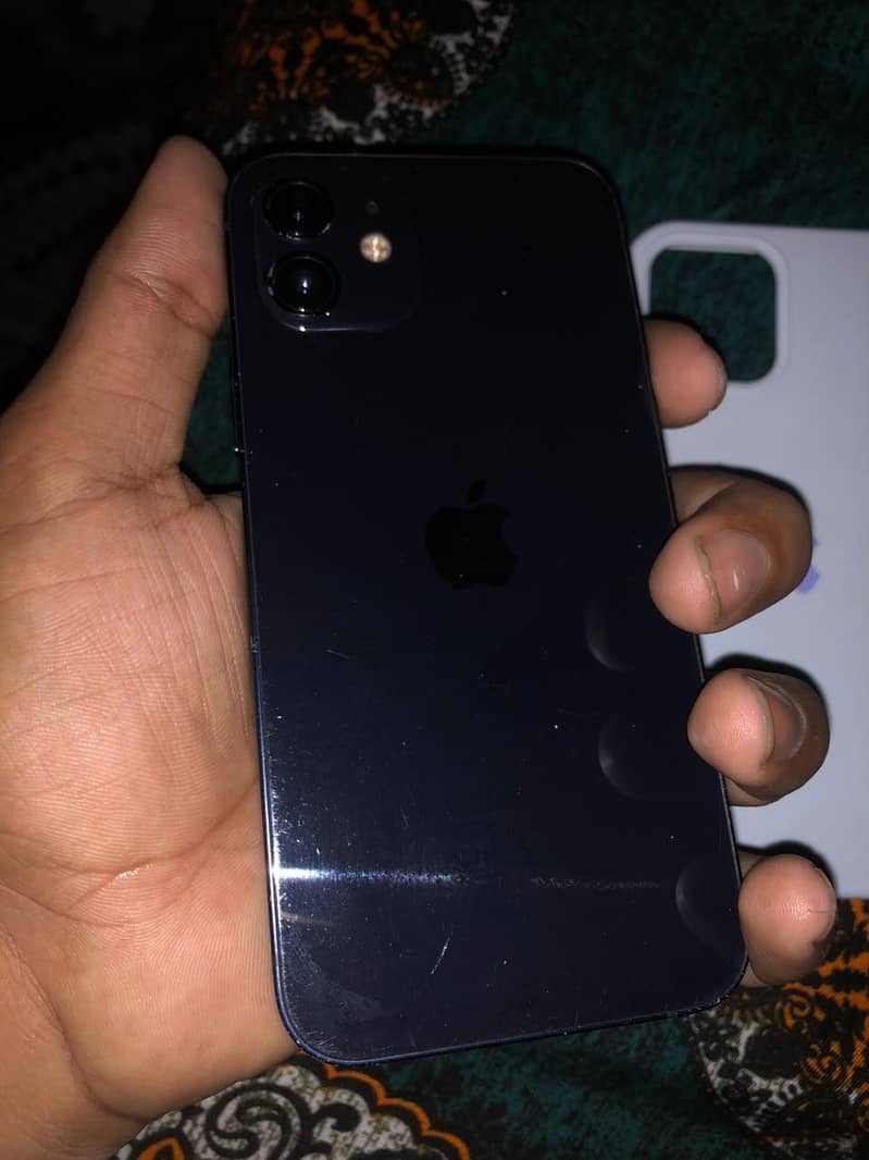 Apple iPhone 12 1