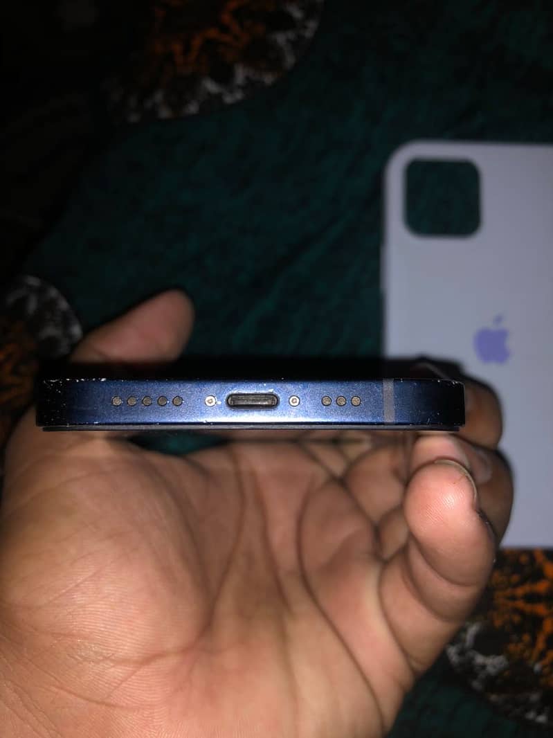 Apple iPhone 12 5