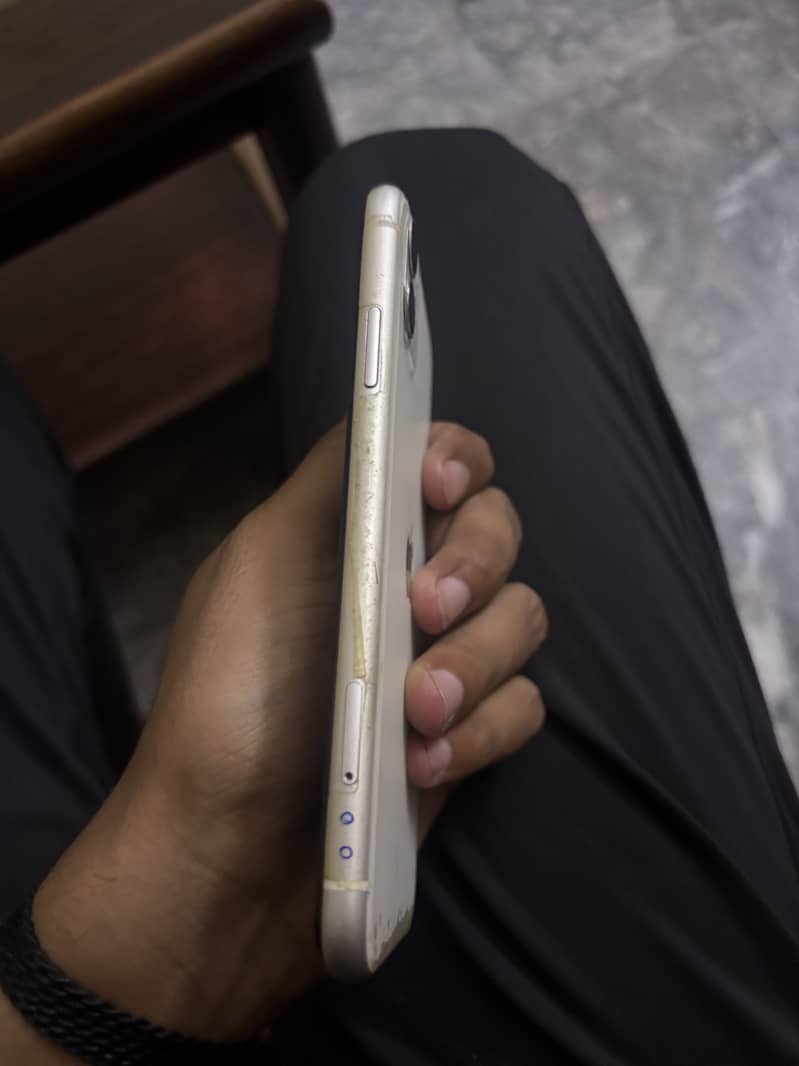 Apple iPhone 11 1