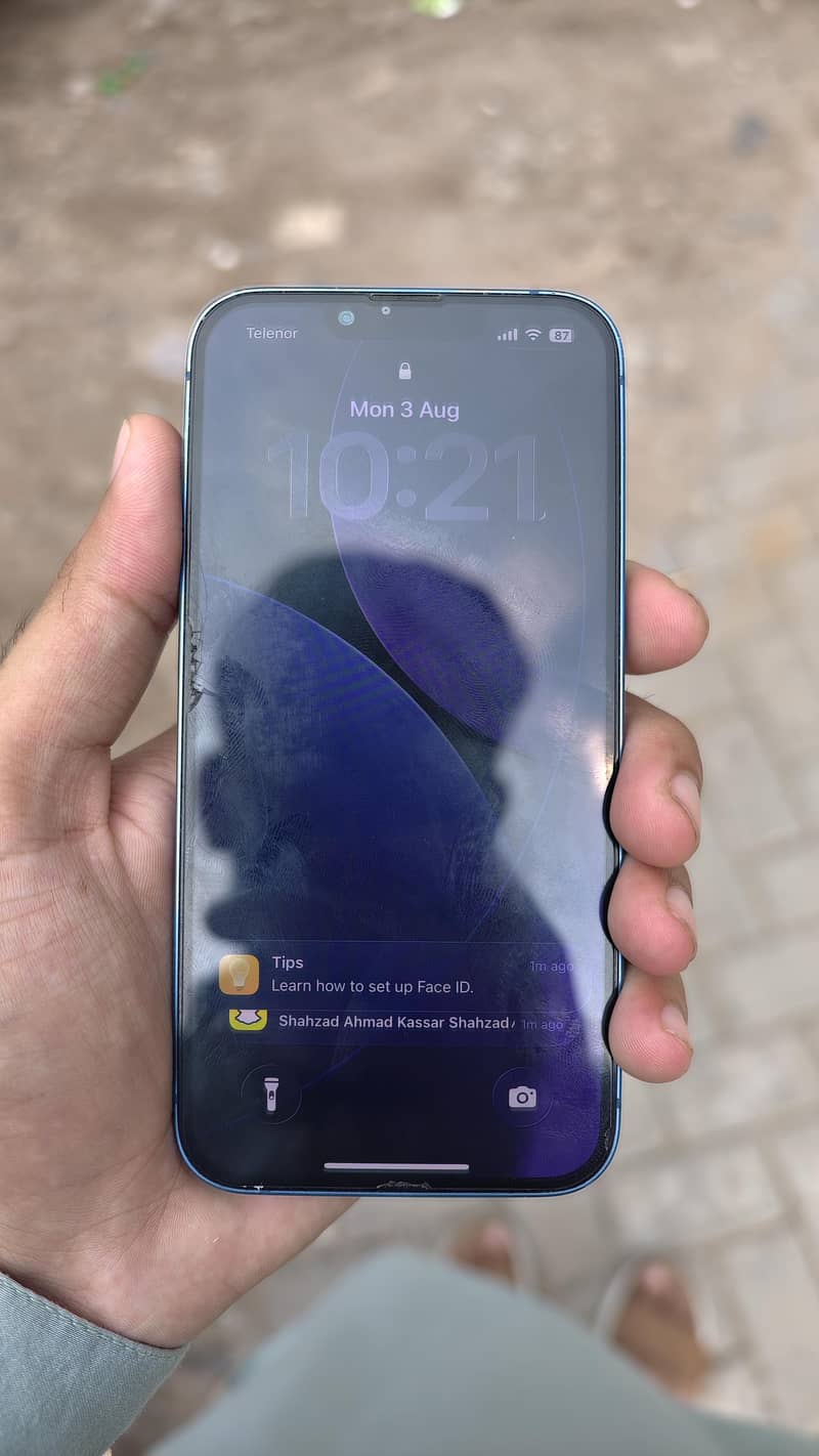 Apple iPhone 13 5