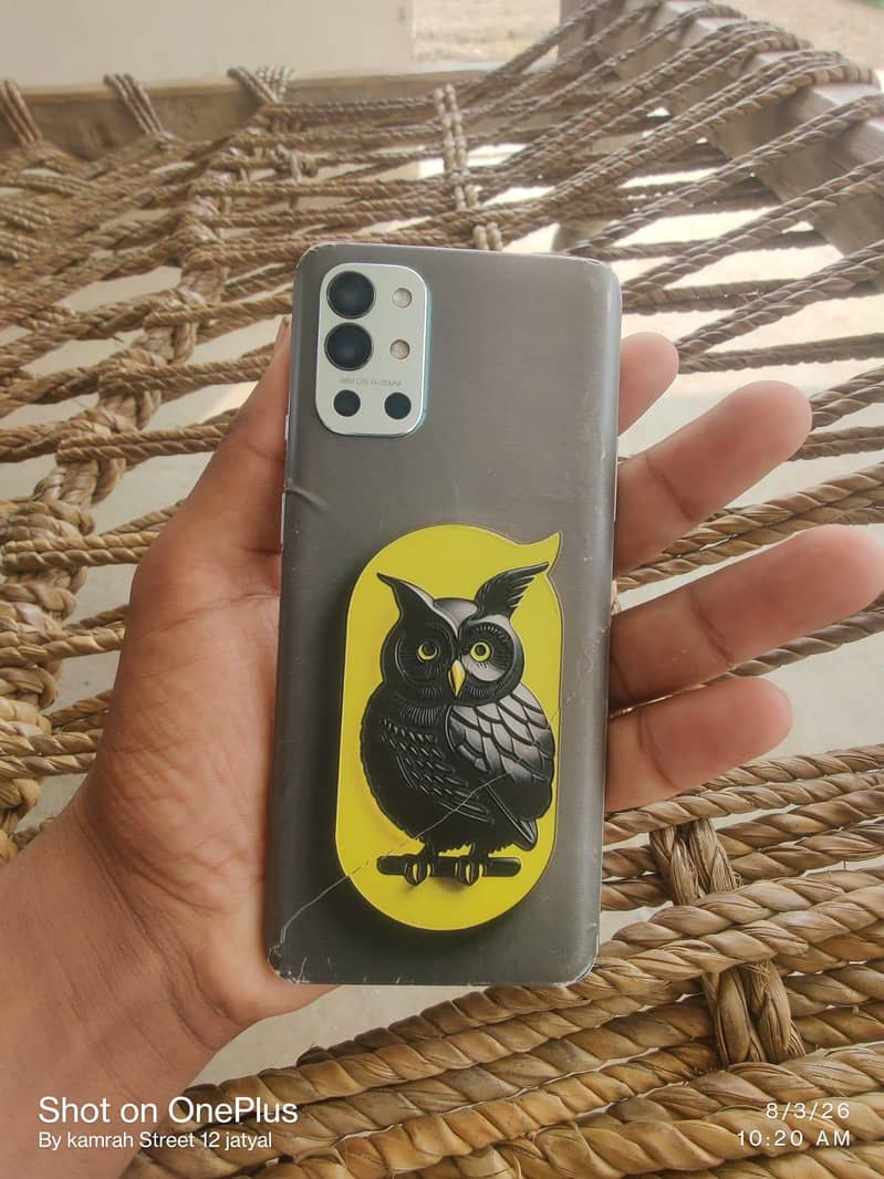 One Plus 9R 1