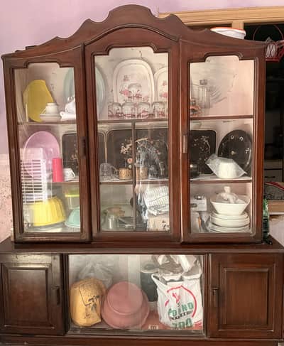 Solid Wooden Crockery Showcase / Bartan wali Almirah