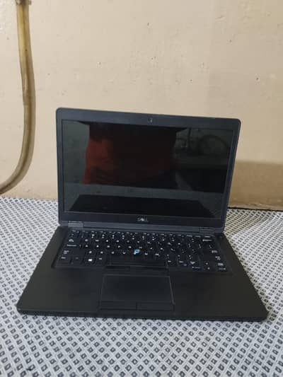 Dell 5480 4gb/128gb/i5 8th generation.