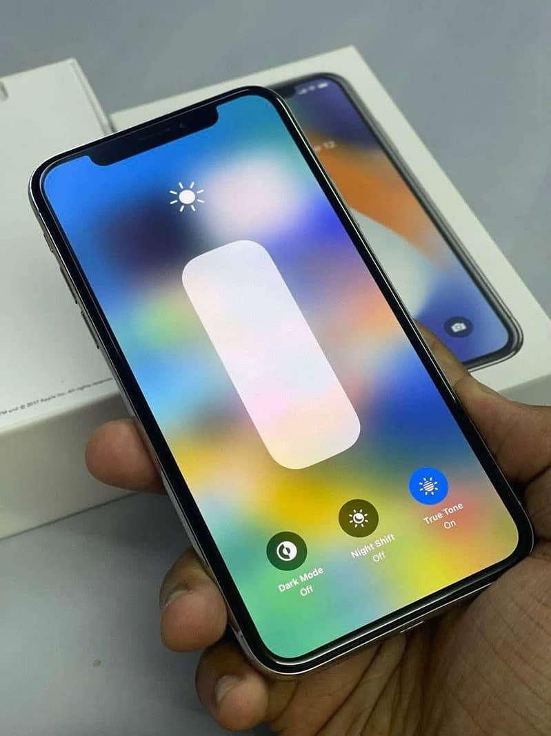 Apple iPhone X 4
