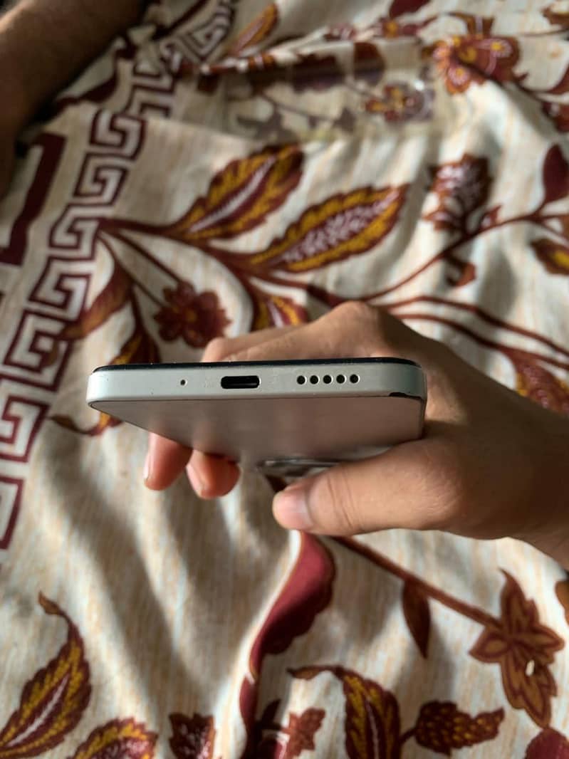 Xiaomi POCO C75 3