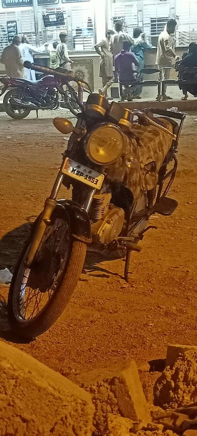 Suzuki gs150 model 2015/12month Karachi