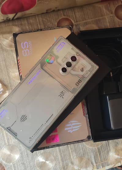 Red magic 8S pro 16 512 PUBG 120 fps Ghost  Edition Box Charger Full