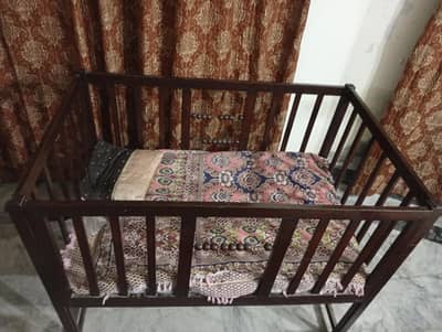 baby cot
