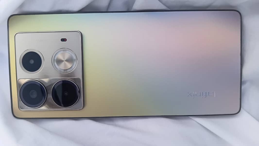 Infinix Note 40 4