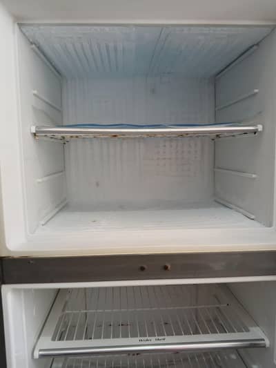 Large Dawlance double door Refrigerator Excellent cooling Good working