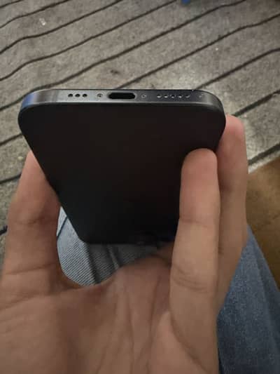 Apple iPhone 15