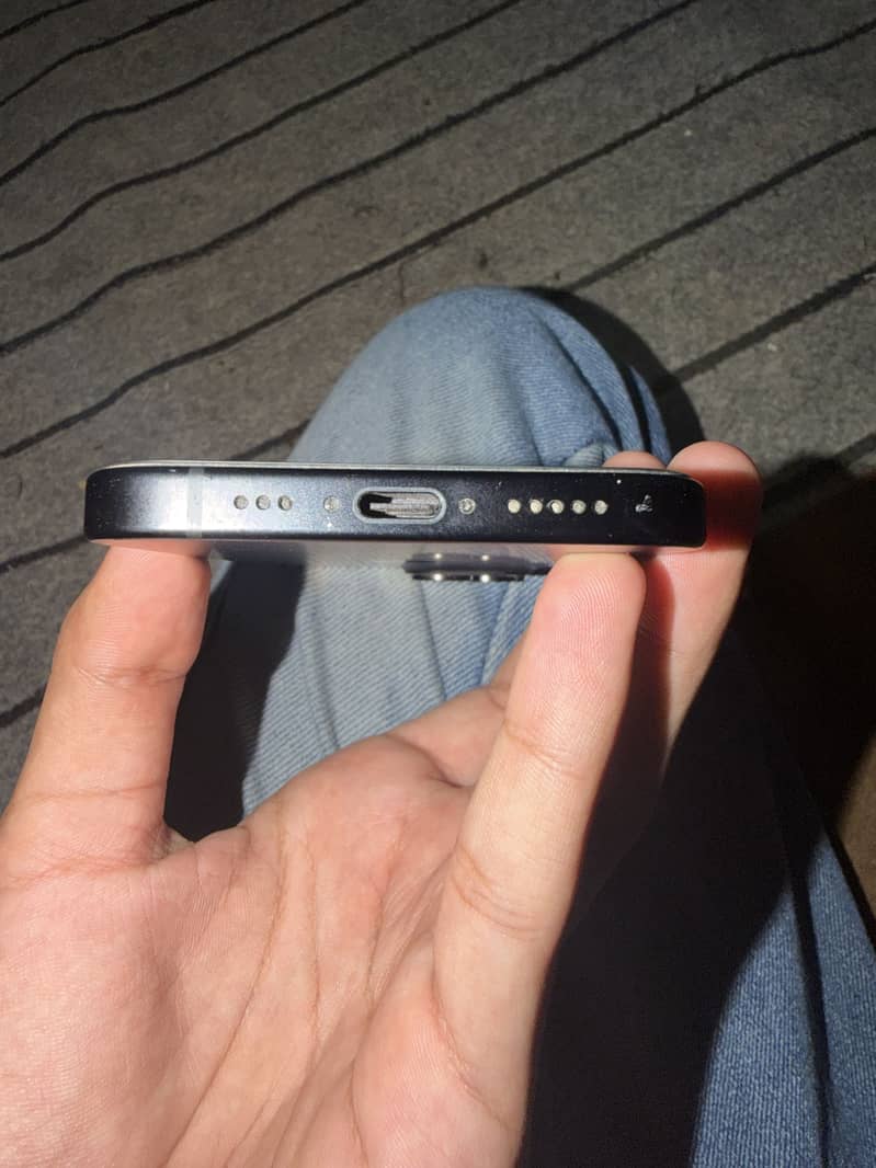 Apple iPhone 15 3