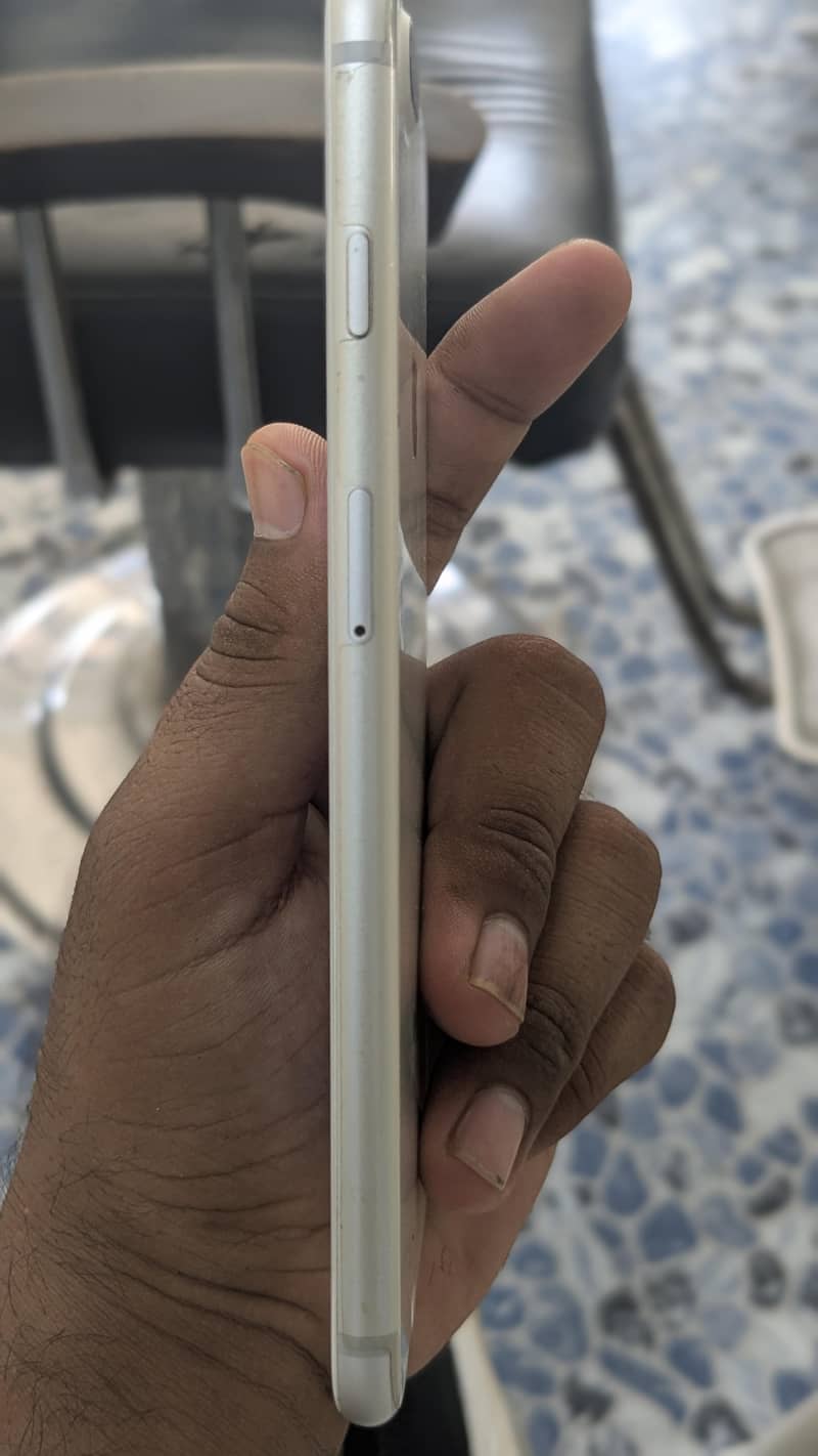 Apple iPhone 7 Plus 3