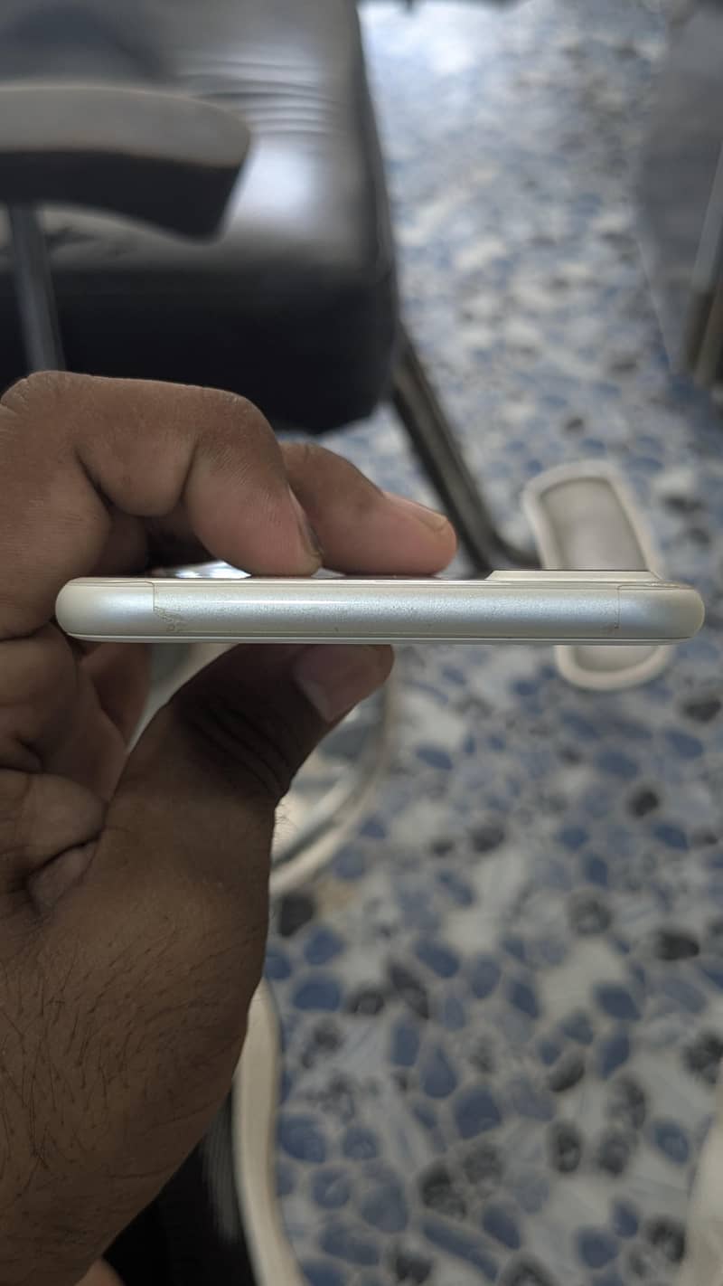 Apple iPhone 7 Plus 4