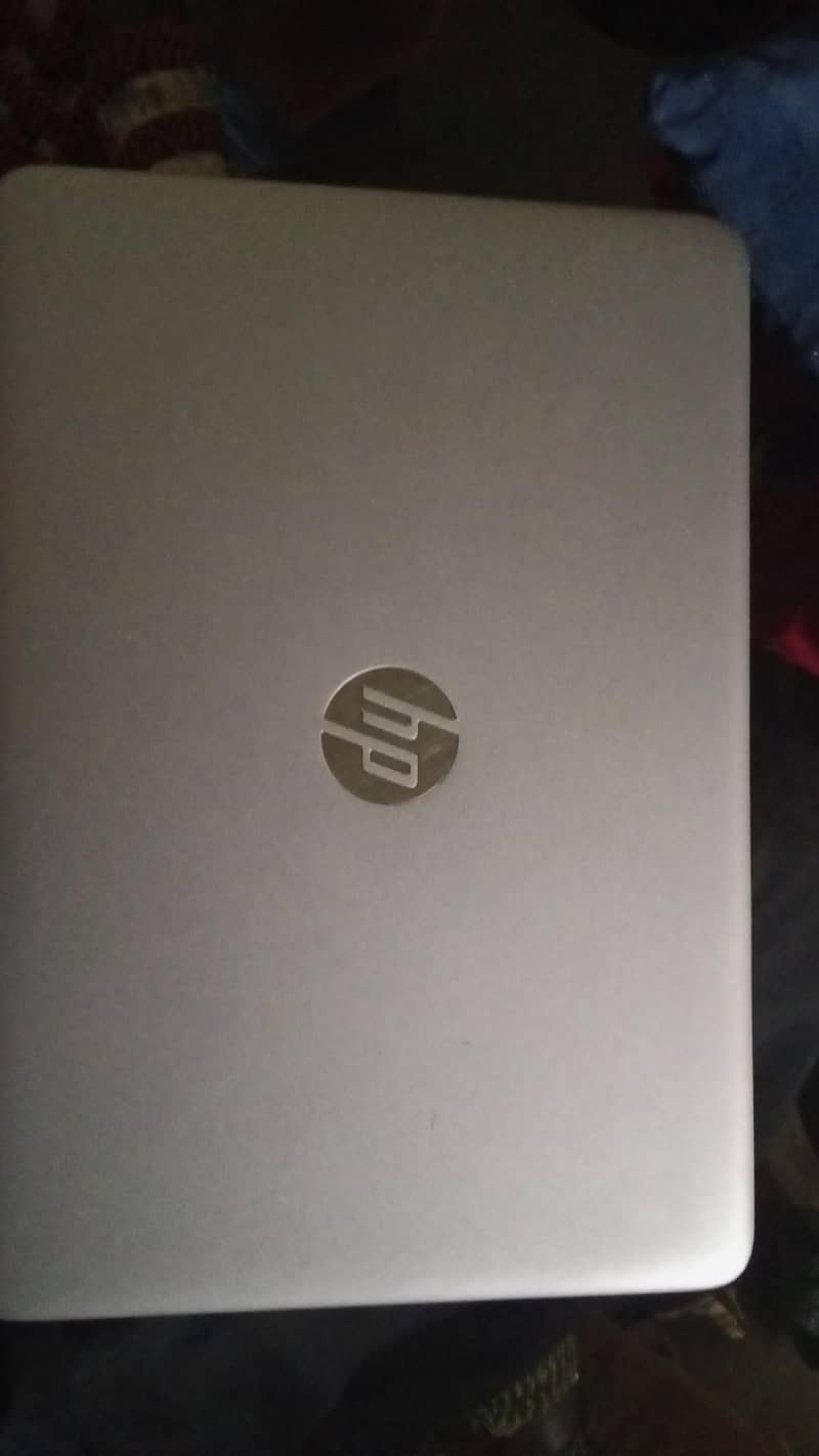 Laptop 0