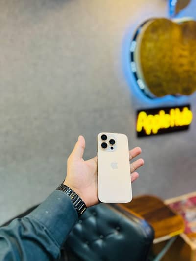 Apple iPhone 16 Pro