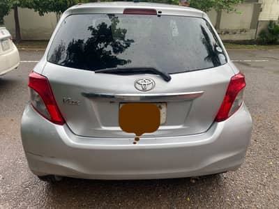 Toyota Vitz 2011