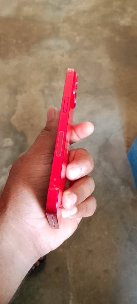 Apple iPhone 14 4