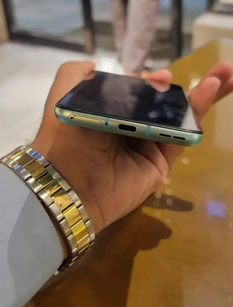 One Plus 8T 0