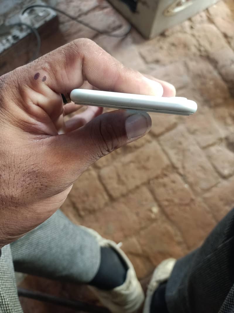 Apple iPhone 7 3