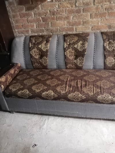 sofas for sale 10/10 condition 3 seter 2 signal sets Pura sat