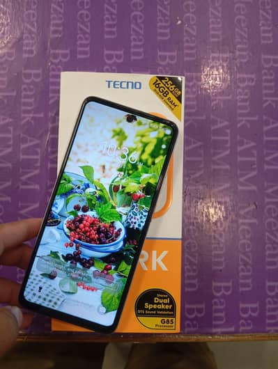 Tecno Spark 208/8+256urgent sale