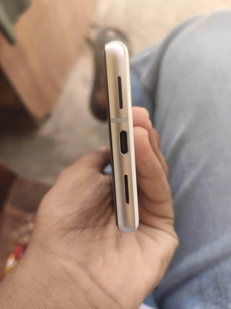 Google Pixel 7 5