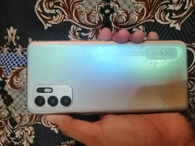 OPPO Reno6