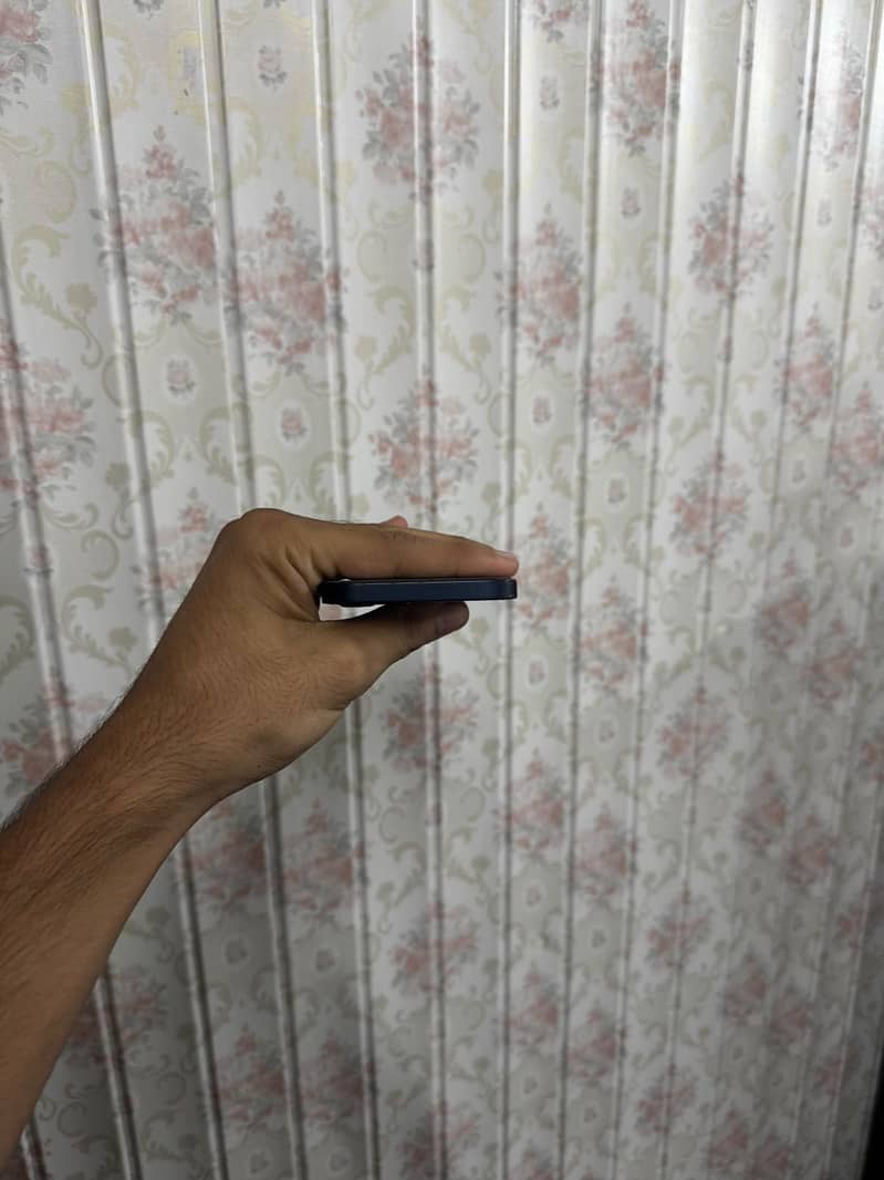 Apple iPhone 12 5