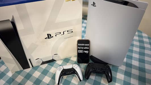 PlayStation 5 Fat 825GB  + 2 DualSense Controllers + Box