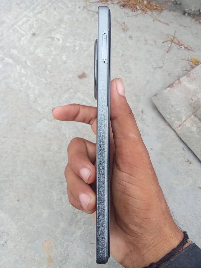 Tecno CAMON 30 1