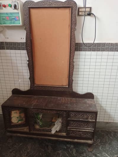 dressing table