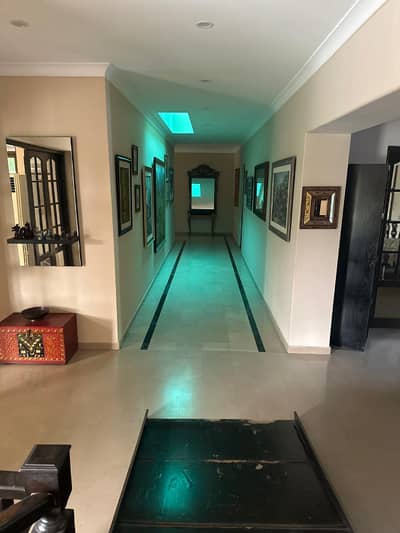 4 KANAL EXCLUSIVE FARMHOUSE FOR SALE IN LAHORE
