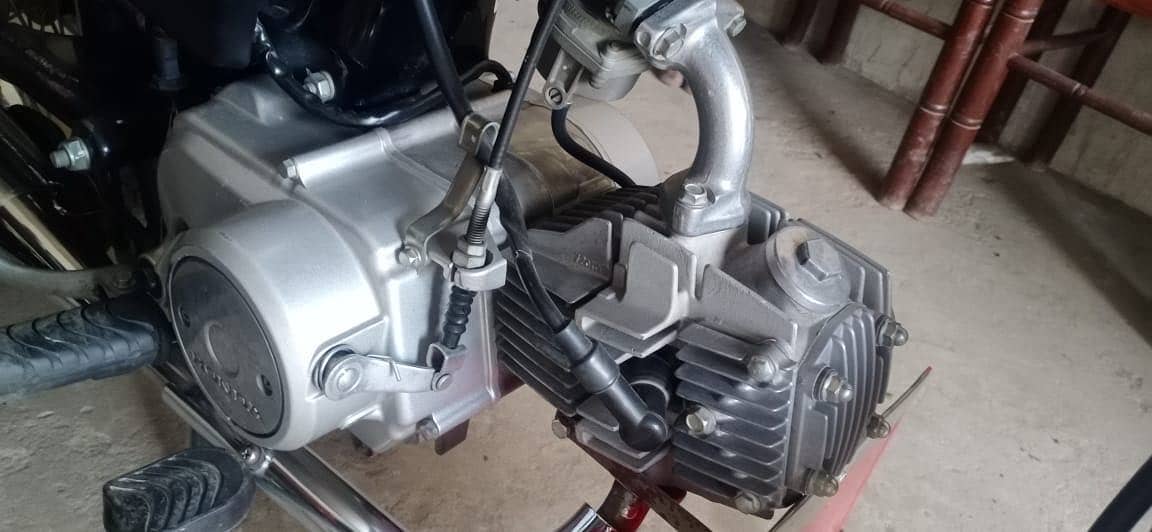 Honad CD 70cc 3